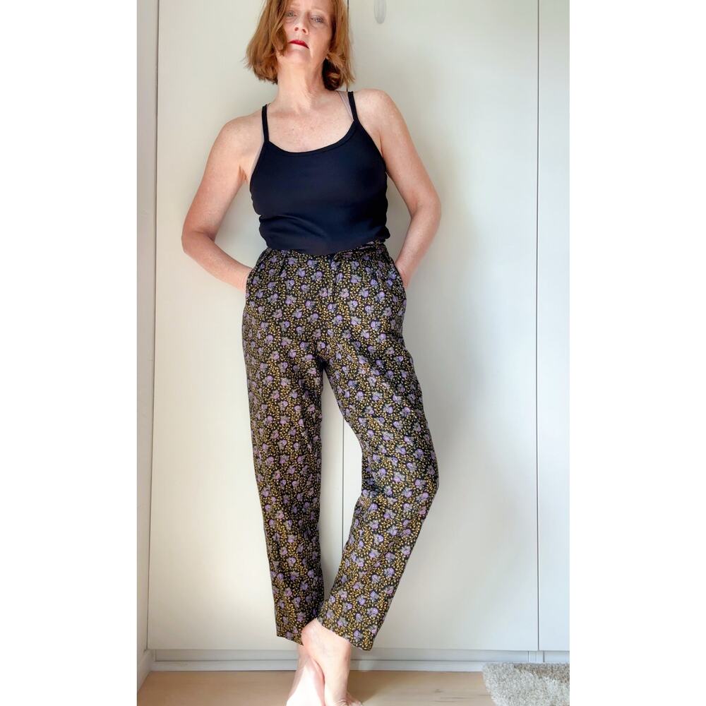 Vintage 80s Floral Print Trousers High Waist Cotton Cottagecore Tapered Blk/Prp